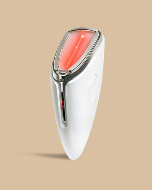 Synergy effect Electroporation - Massage face from inside to outwards and from down to up slowly(RED MODE, BLUE MODE), Massage face following face line in at 1~2 second intervals slowly(GREEN MODE)
