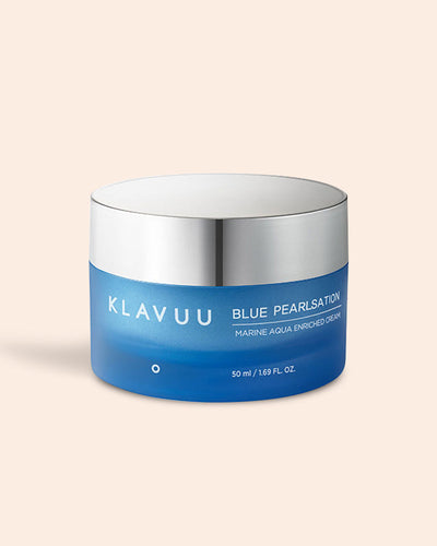 Add a finishing touch to your routine with this nourishing moisturizer. This cream is enriched with superstar ingredients like hyaluronic acid, cacao seed butter, and algae extract to deeply hydrate skin from within.Pearl extract also brightens dull skin while apple extract keeps skin smooth and soft. This cream is free of ingredients that may irritate your skin like parabens, benzophenone, and mineral oil.